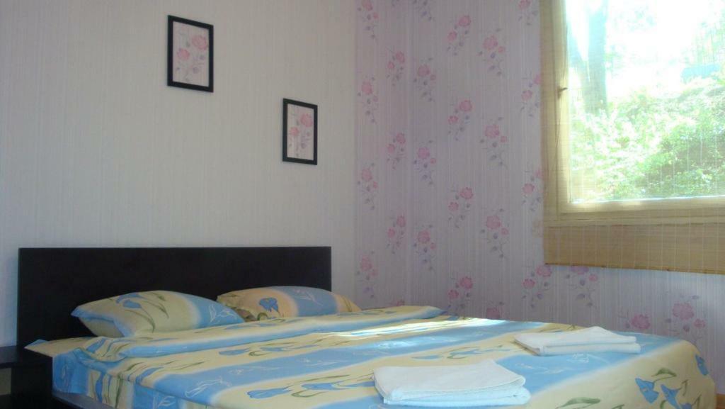 Комплекс Белите Къщи Shtarkelovo Gnezdo Esterno foto